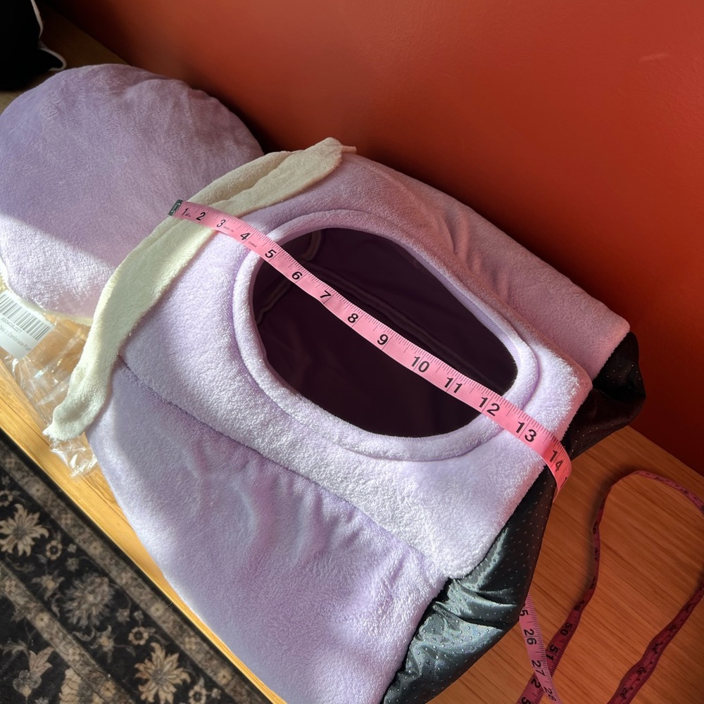 Cupcake Comfort Plush Pet Bed - 16 1/2” Diameter - Lavender 🧁NWT! - Picture 7 of 16
